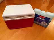 Coleman 保溫冰箱+ Rubbermaid藍冰 Coleman Cooler with Rubbermaid Blue Ice