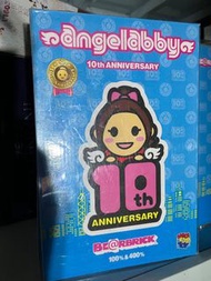 Angelabby bearbrick, 400% bearbrick + 100% bearbrick