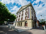 เววีย์ เฮาส์ (Vevey House)