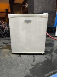 [中古] 東元 45L 單門冰箱 小冰箱 冷藏小冰箱 套房冰箱 台中大里二手冰箱 台中大里中古冰箱 修理冰箱 維修冰箱