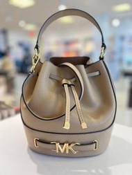 *🇨🇦🇨🇦加拿大直送✈️🥳2023 New Release🎉🇨🇦MICHAEL KORS REED MD BLT BUCKET MESSENGER**MK新款水桶包*