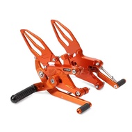 อุปกรณ์ตกแต่งจักรยานยนต์ที่พักเท้าที่พักเท้าที่วางเท้าเกียร์โยง CNC สำหรับ KTM DUKE 390 250สำหรับ DU