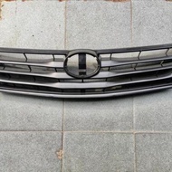 Grill Toyota Grand innova 2012