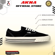 SEPATU AKNA OTINTEK SLIP ON BLACK WHITE Aerostreet 36-45 Comfy Putih - Sepatu Slip On Slop Casual Sn