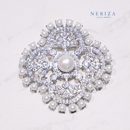 Neriza Jewelry เข็มกลัดเพชรเกรดพรีเมี่ยม ประกายไฟเทียบเท่าเพชรแท้ จัดส่งพร้อมกล่อง รหัสNP009
