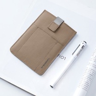 美國 TRAVELON | 防盜扣式護照夾(沙棕) | RFID 保護套