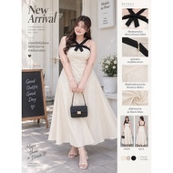 Elegant White Long Dress Black Bow Waist Belt Design Set Length 53 Inches