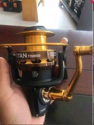 Reel PENN TITAN 8000