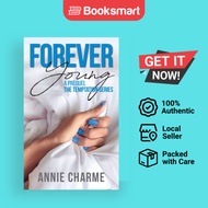 Forever Young - Paperback - English - 9781739990619