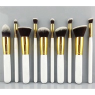 BRUSH BLUSHER OR BRUSH EYESHADOW