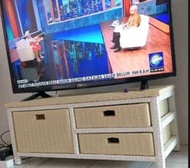 Meja Tv Rotan Sintetis Laci 3 Rak Buku Susun
