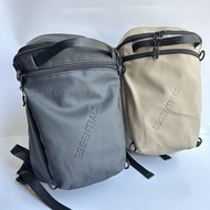 新🆕 Fear of God Essentials 2021 秋冬 Fog 復線 小號雙肩背包