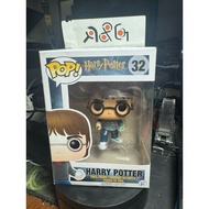 (R&G2H) Funko POP Harry Potter (32) with Boss Protector
