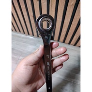 Ratchet wrench size 17x19
