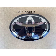 LOGO TRƯỚC ĐẦU XE TOYOTA FORTUNER HILUX 2016+ MÀU ĐEN 3d