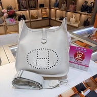 Hermes Evelyne 29