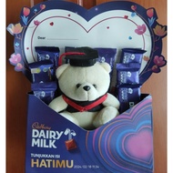 Cadbury Dairy Milk Chocolate Bouquet contains 8 x 62gr (500gr) LIMITED EDITION Hampers Parcel Gift P