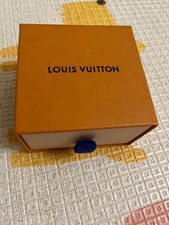 Lv 專櫃正品 整組賣 耳環盒 紙盒 針式 耳環 防塵袋  盒 布套 絨布套 飾品 項鍊