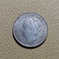 Coin perak Wilhelmina 1 Gulden tahun 1929. Berat 9.92 gram. Harga 110.