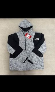 現貨不用等 size M/L the north face 腰果藥 拼摺刺繡logo 連帽棉質風褸外套