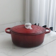 Enameled Cast Iron Oval Dutch Oven Pot for Sourdough or Cooking, capacity 4.5L, 31cm