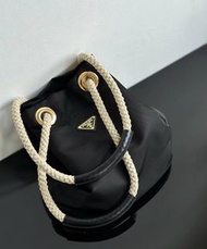 全新PRADA Mariner再生尼龍水桶包