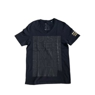 Guess T-Shirt.******