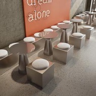 定製不鏽鋼桌子奶茶店桌椅組合卡座沙發水泥工業風咖啡廳靠牆