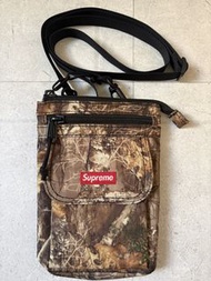 Supreme 迷彩斜孭袋