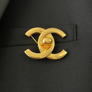 新上架❤️‍🔥💛Chanel Vintage💛❤️‍🔥92新✨香奈兒中古書包扣胸針/經典必收款