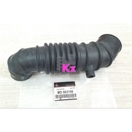 MITSUBISHI PAJERO L049 TURBO AIR CLEANER HOSE / INTAKE HOSE 4D56 ENGINE 91 3 HOLE