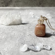 【VALKNUT。維京石項鍊】紅東菱玉、維京符號|鎖骨鏈