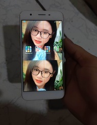 Cụm xác Oppo Neo 9S còn dùng màn sọc như hình