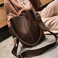 Fashion Big Bag/Female Shoulder Bucket Bag/Large Capacity Crossbody Bag