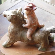 純手捏騎駿馬的貓咪牛仔陶瓷擺飾/陶偶/線香插