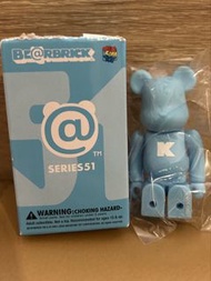 全新 Bearbrick series 51 basic 字母 K Be@rbrick 100%