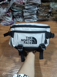 กระเป๋ารุ่นใหม่ กระเป๋าคาดเอว หรือ คาดอก กระเป๋า The North Face  สไตล์ใหม่ สำหรับผู้หญิง เเละ ผู้ชาย กระเป๋ากันน้ำได้ ขนาด 11*6*2นิ้ว