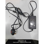 Switching AC Adapter