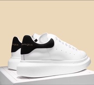 McQueen 白黑色波鞋