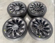 20" Tesla Model 3 原裝100%正廠軚鈴99新 連淨音車胎235/35/20 包安裝