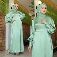 ELDE 77 - Maxy Renata Maxi Matt Silk Yamaha Glossy Back Zipper, Live Cross Strap Accent, Puff Hands,
