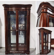 英式復古Vintge全實木經典簡約多功能實用玻璃酒櫃,展示櫃,裝飾櫃,書櫃,選用全實木打造,內有五層展示空間,四層鋼化玻璃,外型簡約又高貴.係一款實用又有型,復古,高貴的實木玻璃展示櫃,
115L X