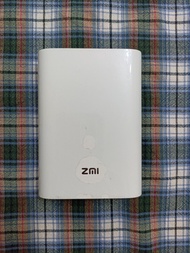 小米 ZMI紫米 mf855 4G隨身路由器 wifi蛋 及充電寶（7800mAh）