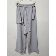 Preloved Gaudi Grey Peplum Style Pants Gaudi Culottes in Grey