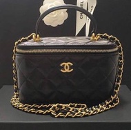 ♥️最新Chanel  長盒子/黑色/金羊皮/Vanity/Top handle/化妝包/癈包/VIP款//17cm/CC logo/爆款