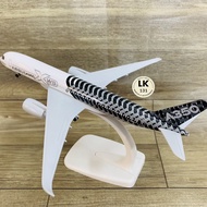Airbus a350 original 20CM METAL PLANE MODEL WITH WHEELS (INCLUDED DISPLAY BASE)