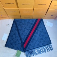🎁全台最甜 全新含吊牌 Gucci 古馳 深藍雙色滿版logo 羊毛圍巾 披肩