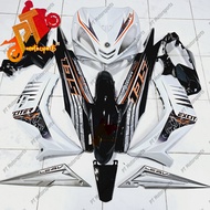 Yamaha LC 135 V1 Cover Set Black White Vietnam Sticker Exciter R 28 (CAKKAR) Hitam Putih OEM dan HLY