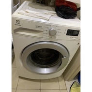 Mesin Cuci Electrolux 9KG Frond Loading Inverter Second