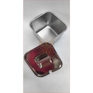 SQUARE TRAY WITH LID SPECIALIZED FOR FOOD SAFETY TOPPING STORAGE.
